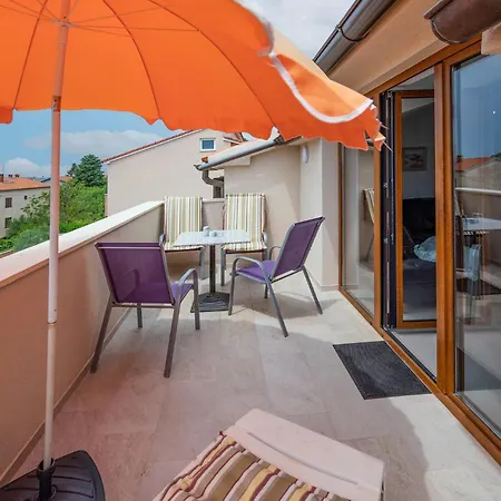 Apartamento Stunning In Medulin With Kitchen Zadar